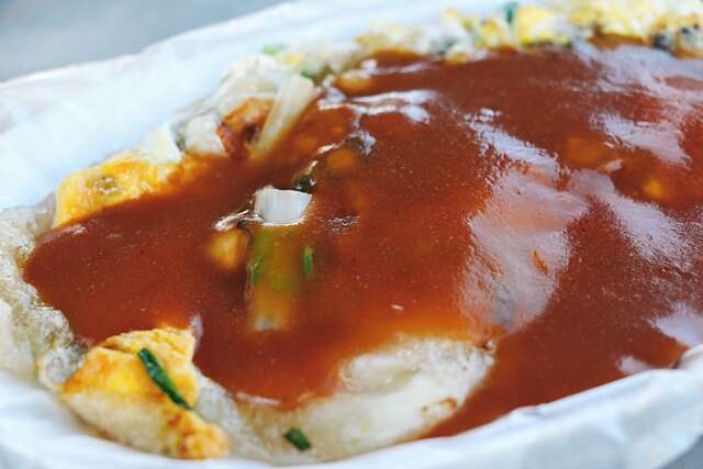 Miao Kou Oyster Omelet with sauce